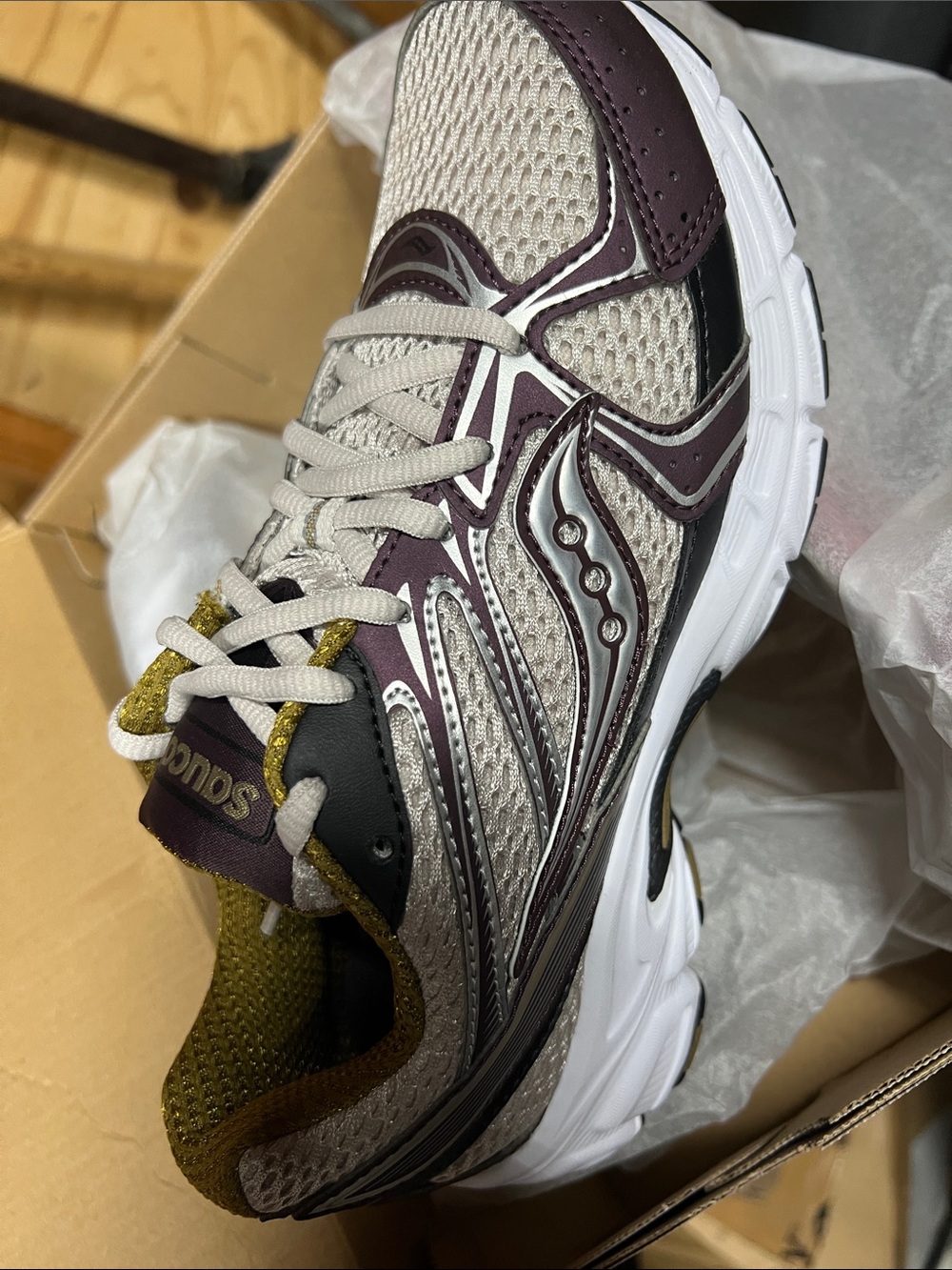 Saucony Men's Running Shoe in Taupe, Burgundy & Olive
